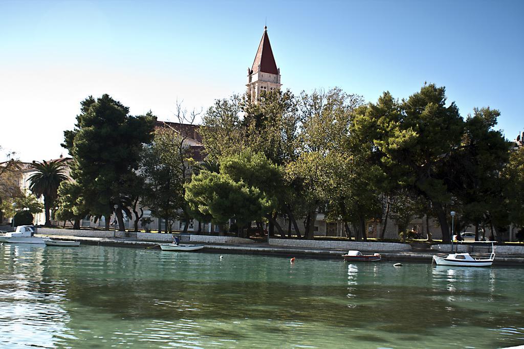 Rooms Livia Trogir Luaran gambar