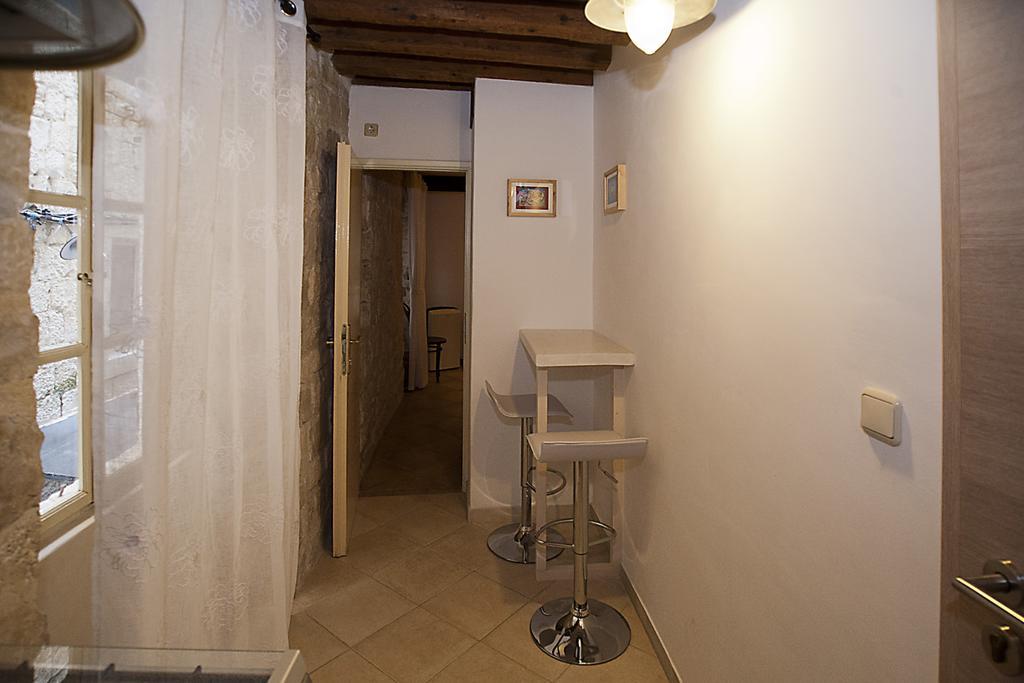 Rooms Livia Trogir Bilik gambar